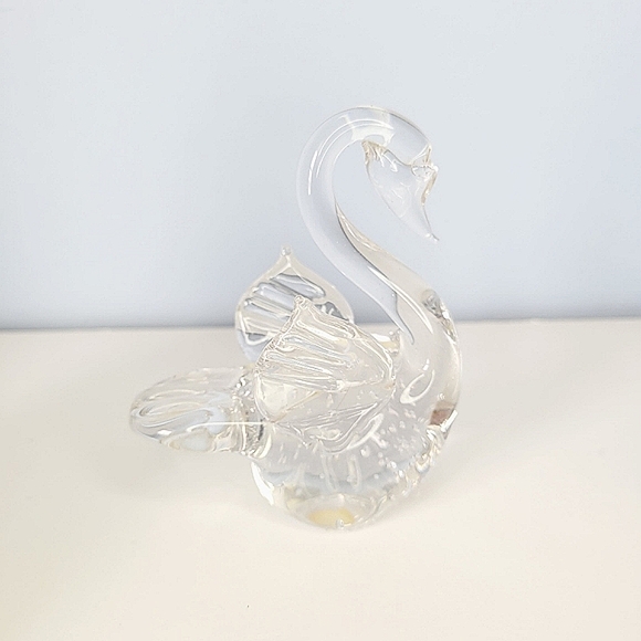 Hand Blown Art Glass Swan Sculpture Paperweight - Picture 7 of 9